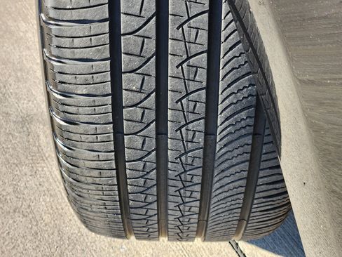 Certified 2024 Land Rover Range Rover SE image 12