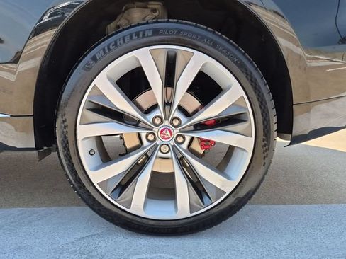 Used 2019 Jaguar F-PACE S AWD/4WD image 23