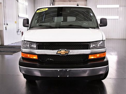 Used 2025 Chevrolet Express 3500 LT w/ LT Preferred Equipment Group image 2