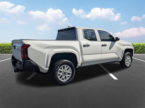 Used 2024 Toyota Tacoma SR AWD/4WD image 5
