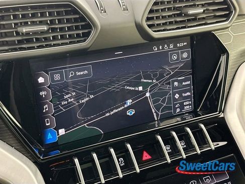 Used 2020 Lamborghini Urus image 26