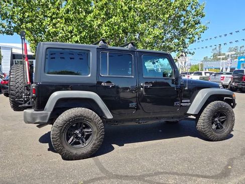 Used 2016 Jeep Wrangler Unlimited Sport AWD/4WD image 3