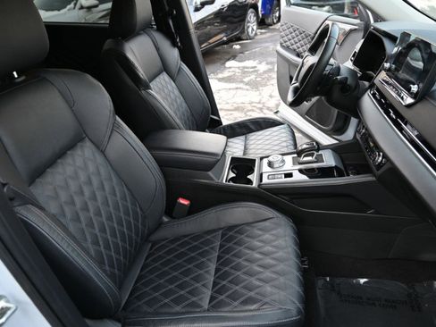 Used 2024 Mitsubishi Outlander SEL image 20