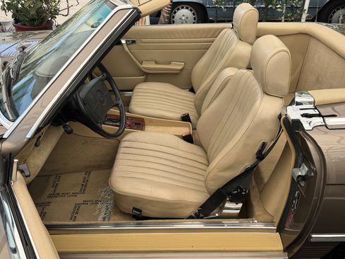 Used 1987 Mercedes-Benz 560 SL image 10