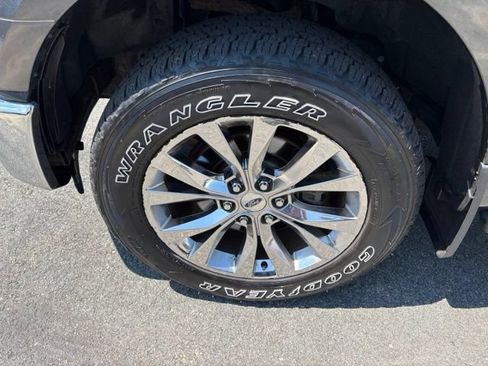 Used 2016 Ford F150 XLT w/ Equipment Group 302A Luxury AWD/4WD image 12