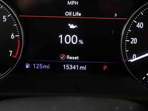 Used 2023 Buick Envision Avenir image 36