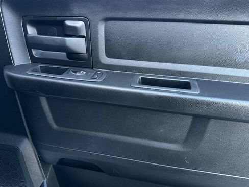 Used 2019 RAM 1500 Express AWD/4WD image 18