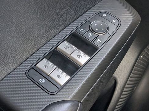 Used 2025 Mitsubishi Outlander SE AWD/4WD image 25