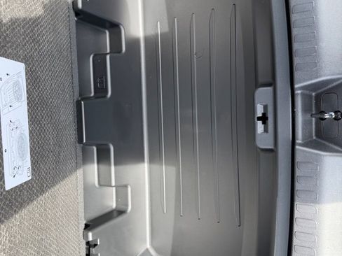 Used 2025 Chevrolet Traverse LT w/ LPO, Floor Liner Package image 17
