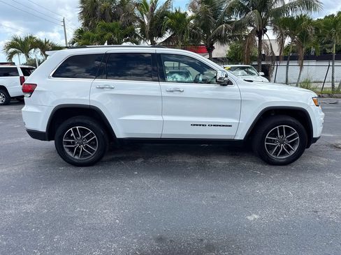 Used 2020 Jeep Grand Cherokee Limited AWD/4WD image 8
