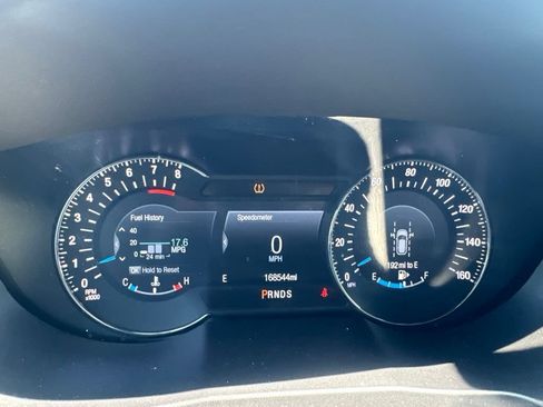 Used 2019 Ford Explorer Platinum AWD/4WD image 10