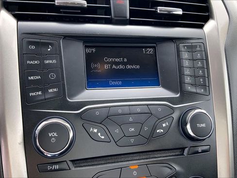 Used 2018 Ford Fusion SE image 30