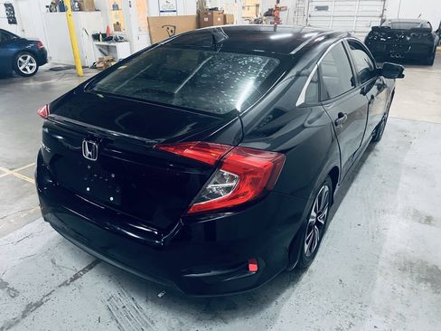 Used 2017 Honda Civic EX-L image 9
