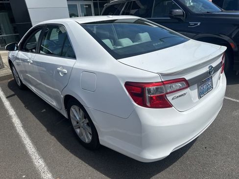 Used 2014 Toyota Camry XLE w/ Leather Package FWD image 8