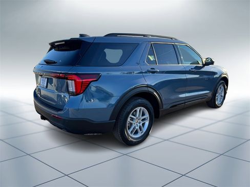 New 2026 Ford Explorer Active image 4