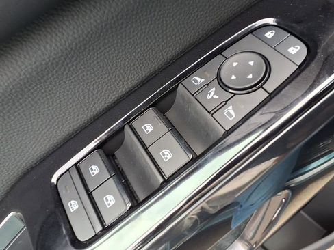 New 2026 Nissan Pathfinder Platinum image 17