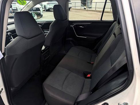 Used 2024 Toyota RAV4 XLE AWD/4WD image 11