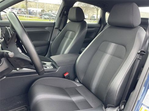 Used 2025 Honda Civic Sport image 23
