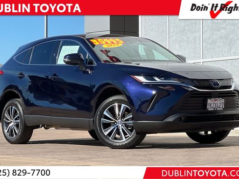 Certified 2024 Toyota Venza LE image 1