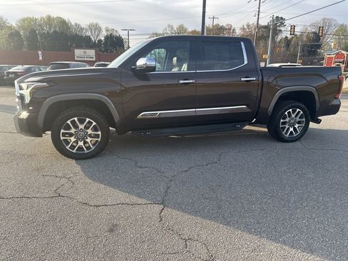 Used 2023 Toyota Tundra 1794 Edition image 5