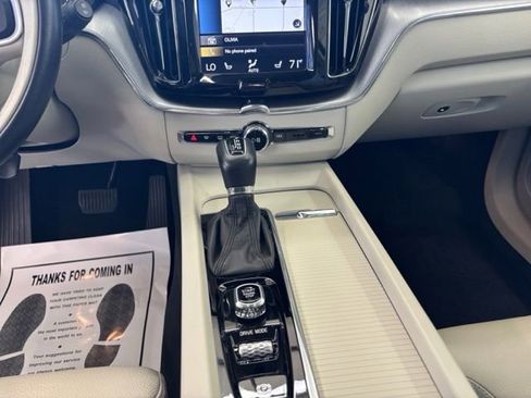 Used 2019 Volvo XC60 T6 Momentum w/ Advanced Package AWD/4WD image 19