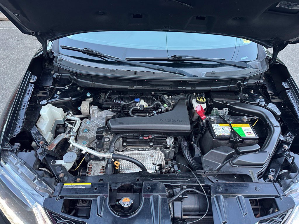 Used 2016 Nissan Rogue SV FWD image 17