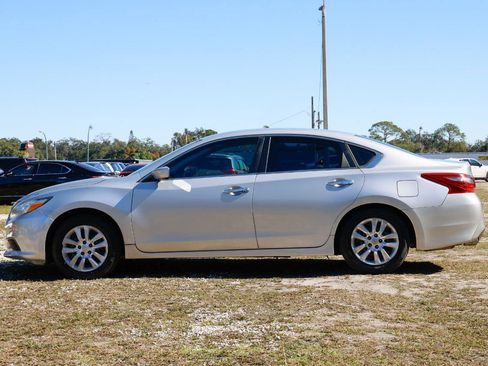 Used 2018 Nissan Altima 2.5 S w/ S Convenience Package image 3