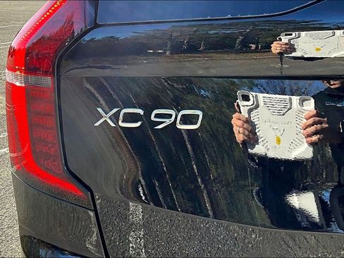 New 2026 Volvo XC90 B6 Ultra w/ Protection Package AWD/4WD image 8