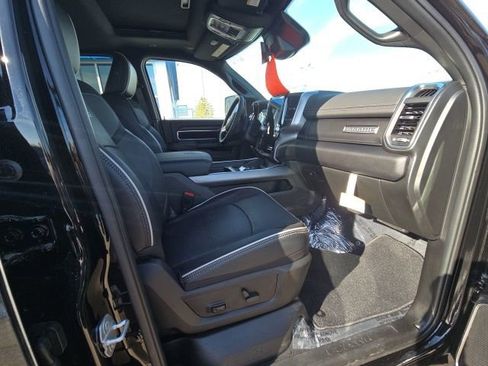Used 2025 RAM 2500 Laramie w/ Night Edition AWD/4WD image 4
