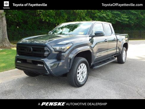 Used 2025 Toyota Tacoma SR5 AWD/4WD image 1