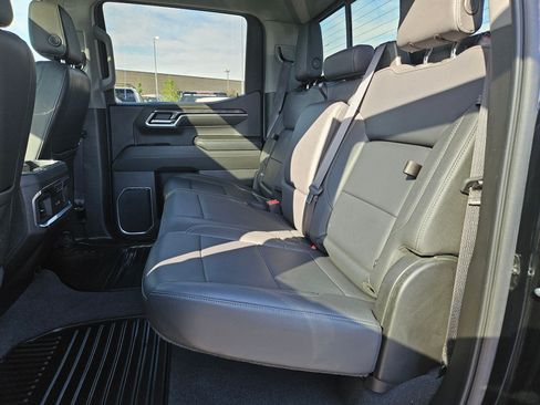 Used 2022 Chevrolet Silverado 1500 LTZ w/ LTZ Premium Package AWD/4WD image 28