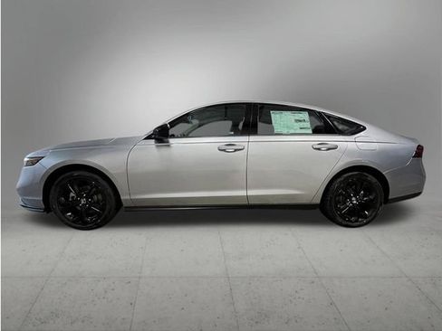 Used 2025 Honda Accord SE image 3
