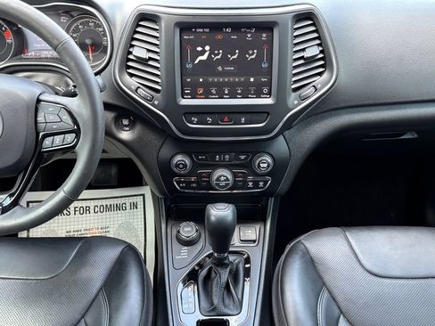 Used 2023 Jeep Cherokee Altitude Lux w/ Lux Elite Package AWD/4WD image 16