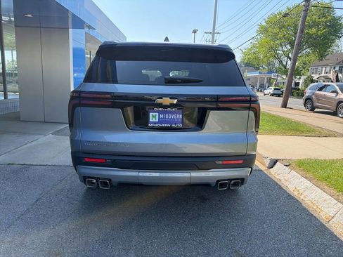 New 2026 Chevrolet Traverse LT w/ Driver Confidence Package AWD/4WD image 4