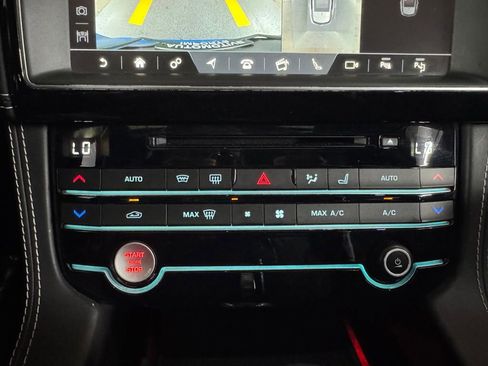 Used 2020 Jaguar F-PACE SVR AWD/4WD image 34