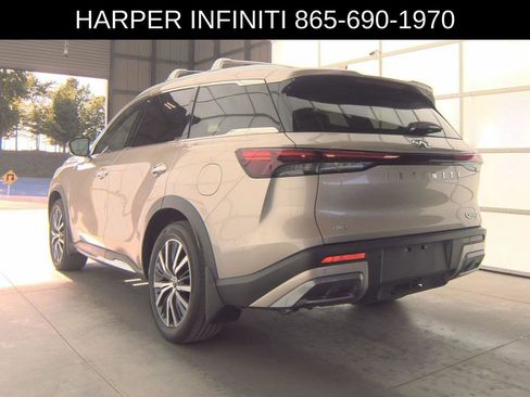 Used 2025 INFINITI QX60 Sensory w/ Vision Package AWD/4WD image 2