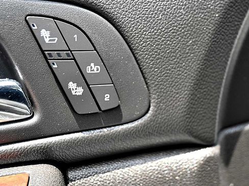 Used 2009 Chevrolet Silverado 2500 LTZ AWD/4WD image 22