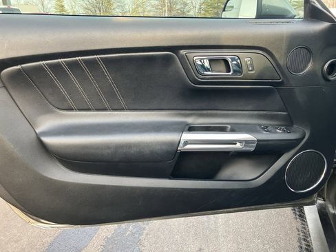 Used 2016 Ford Mustang GT Premium image 16