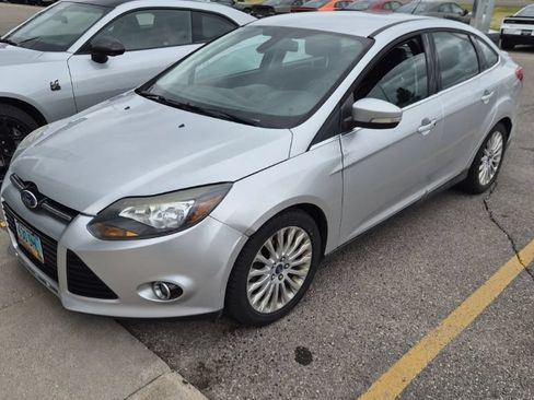 Used 2012 Ford Focus Titanium FWD image 4