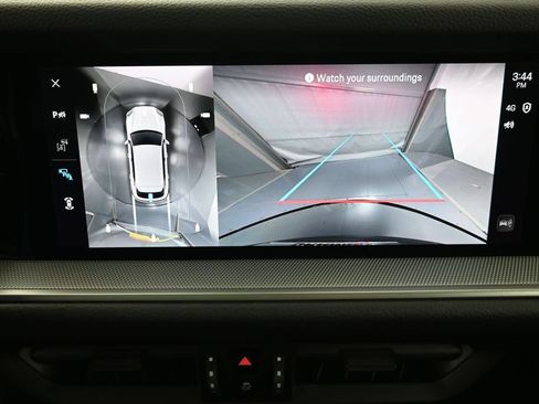 Certified 2024 Porsche Cayenne AWD/4WD image 20