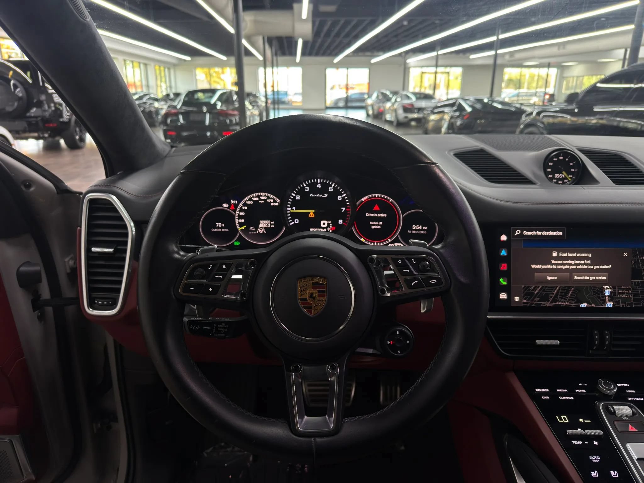 Used 2022 Porsche Cayenne Turbo S w/ Assistance Package AWD/4WD image 17