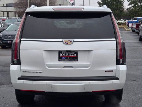 Used 2019 Cadillac Escalade Premium Luxury image 12