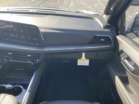 New 2026 Chevrolet Suburban Premier w/ Sun And Tow Package image 30