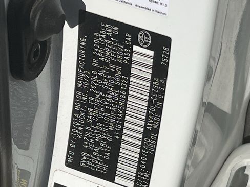 Used 2024 Toyota Camry SE image 26