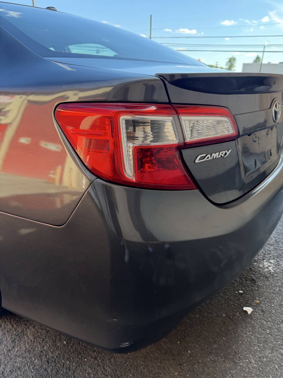 Used 2014 Toyota Camry SE w/ Moonroof Package FWD image 14