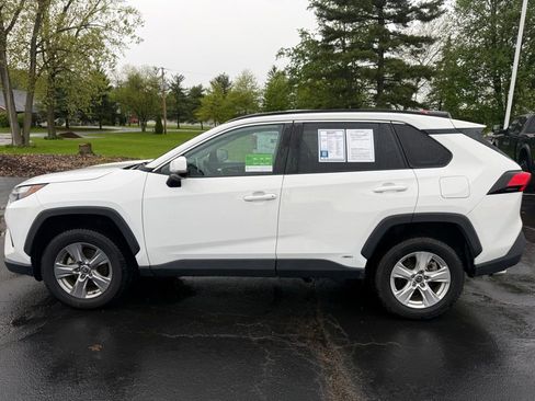 Used 2023 Toyota RAV4 XLE AWD/4WD image 6