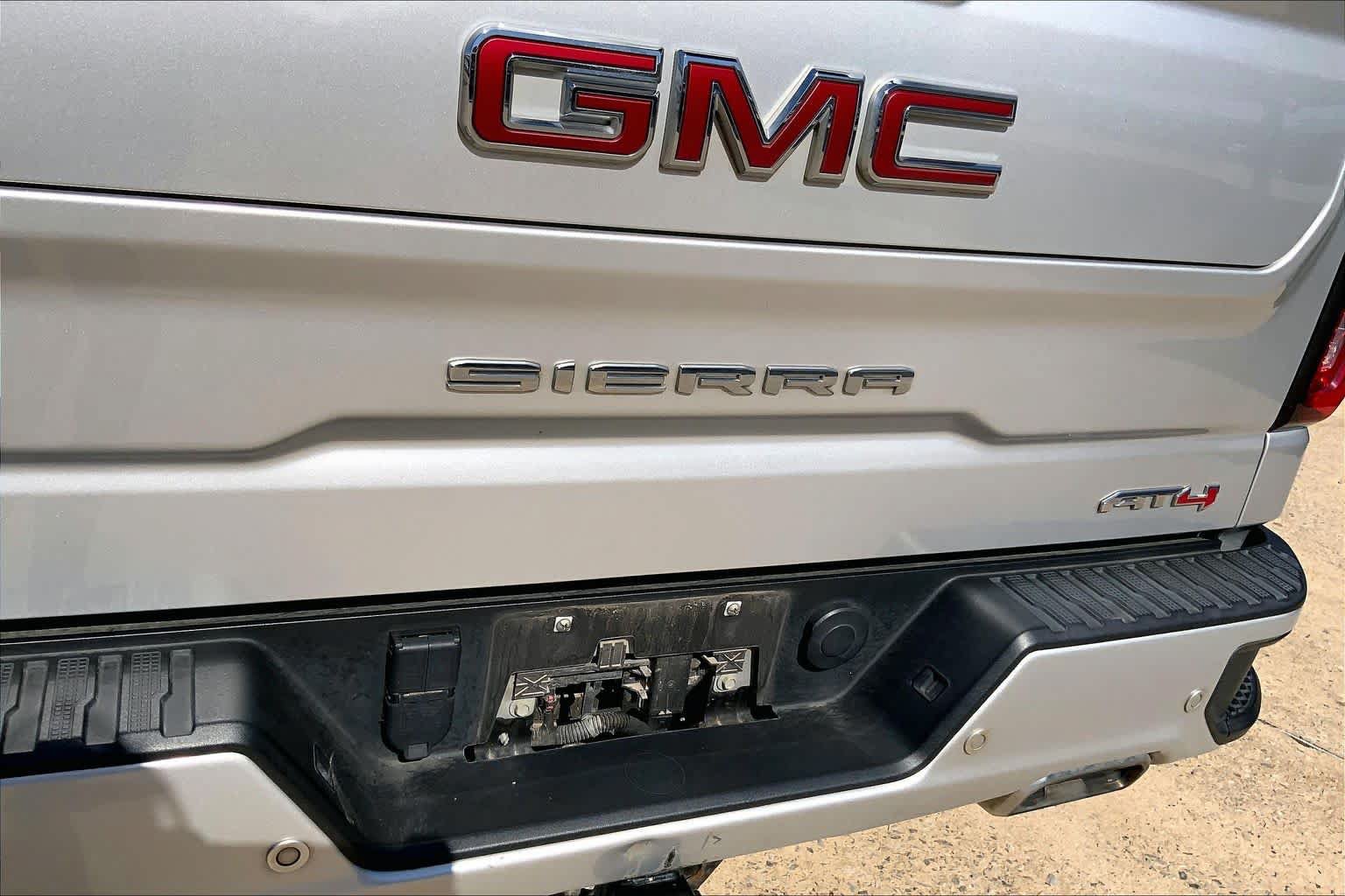 Used 2022 GMC Sierra 1500 AT4 w/ AT4 Premium Package AWD/4WD image 29