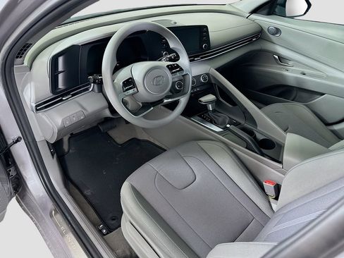 New 2026 Hyundai Elantra SE image 9