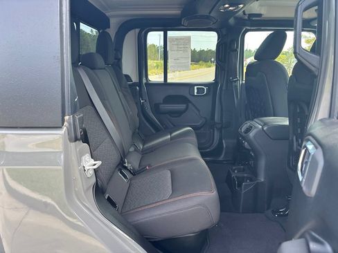 Used 2023 Jeep Gladiator Mojave w/ Cold Weather Group AWD/4WD image 47