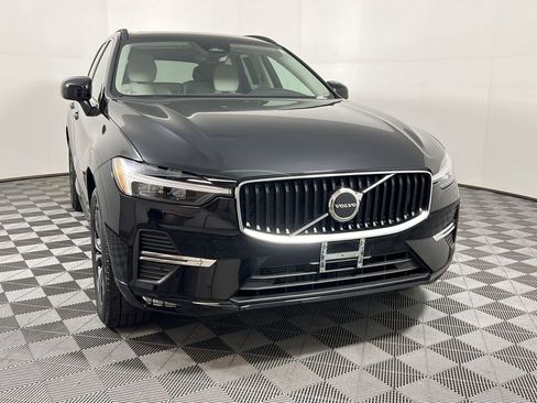 Certified 2023 Volvo XC60 B5 Core w/ Climate Package image 4